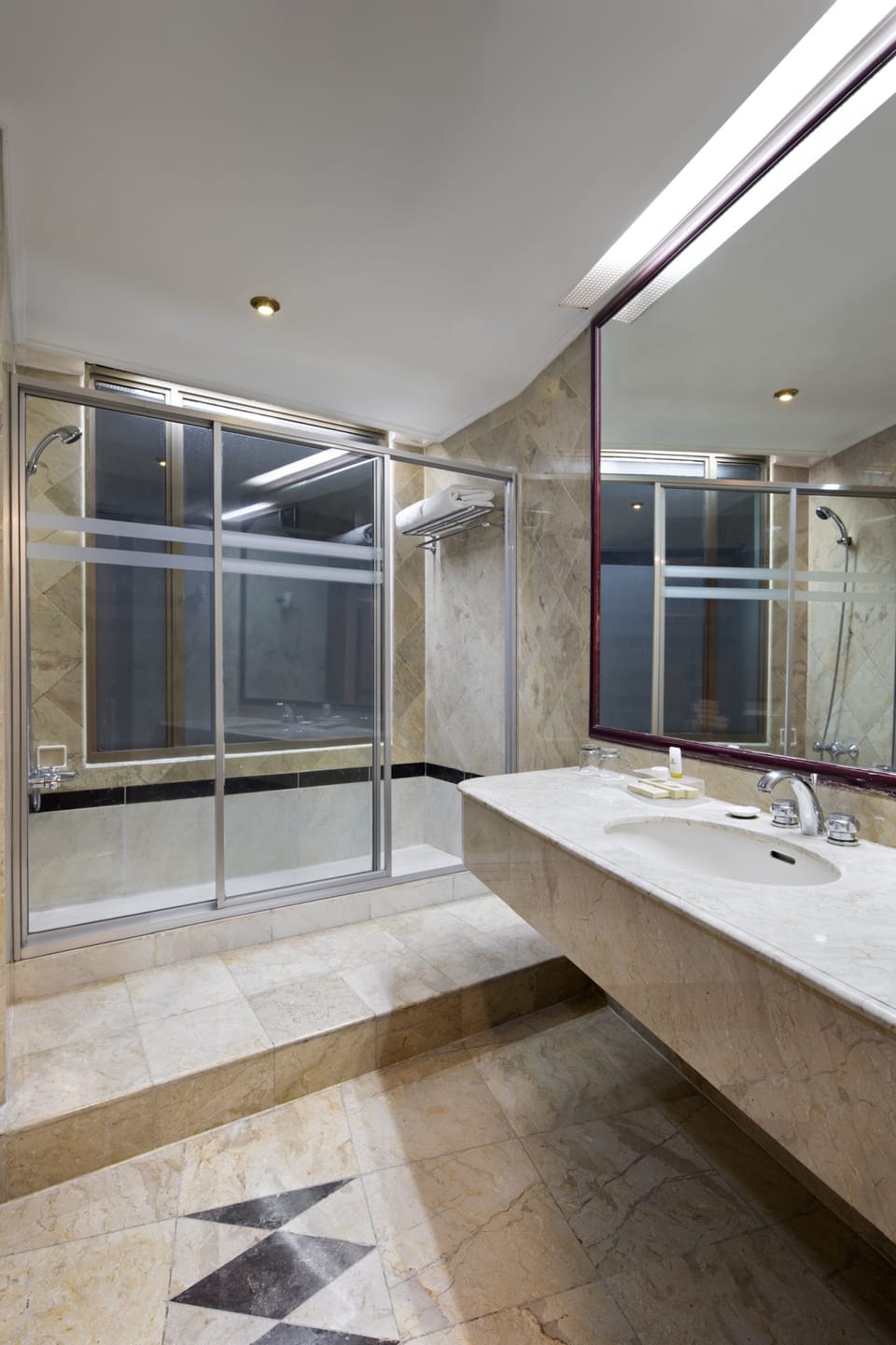 Shower, free toiletries, hair dryer, towels