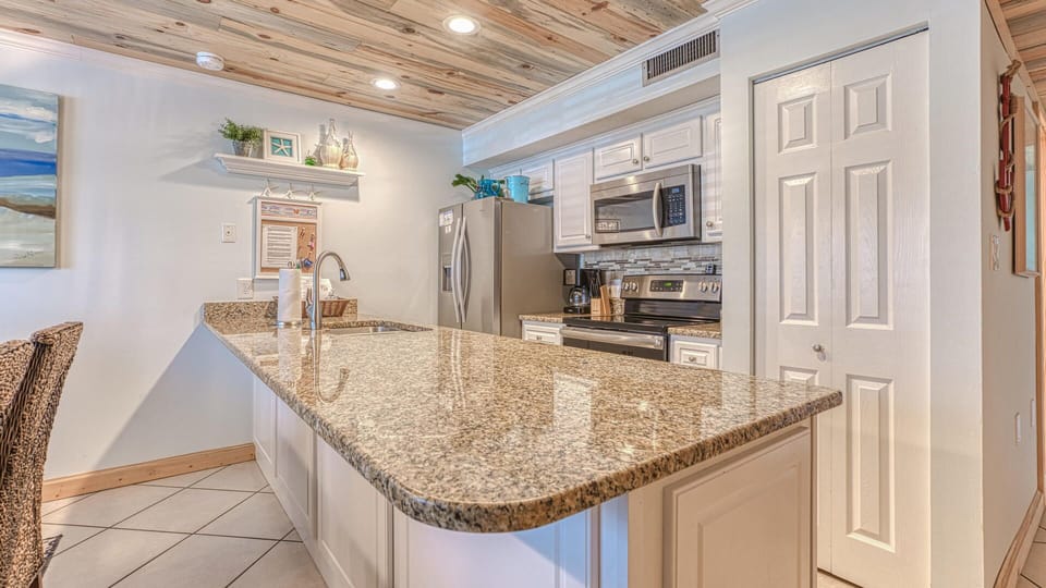 Sparkling Kitchen