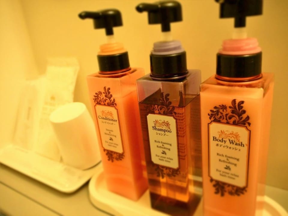 Bathroom amenities