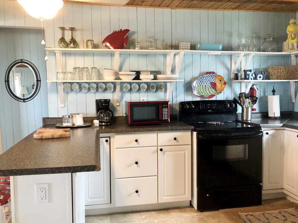 Fully stocked kitchen with new appliances!