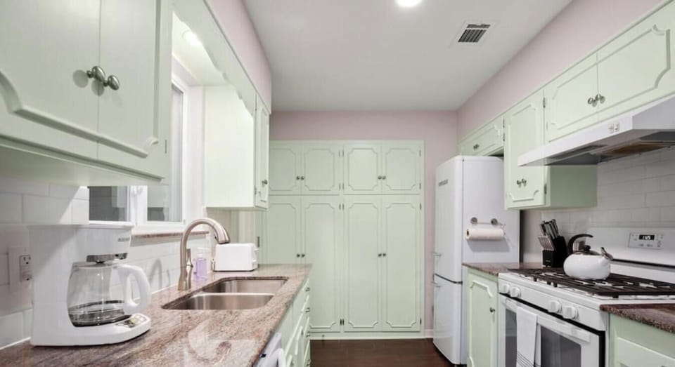 Fully equipped kitchen with all the essentials