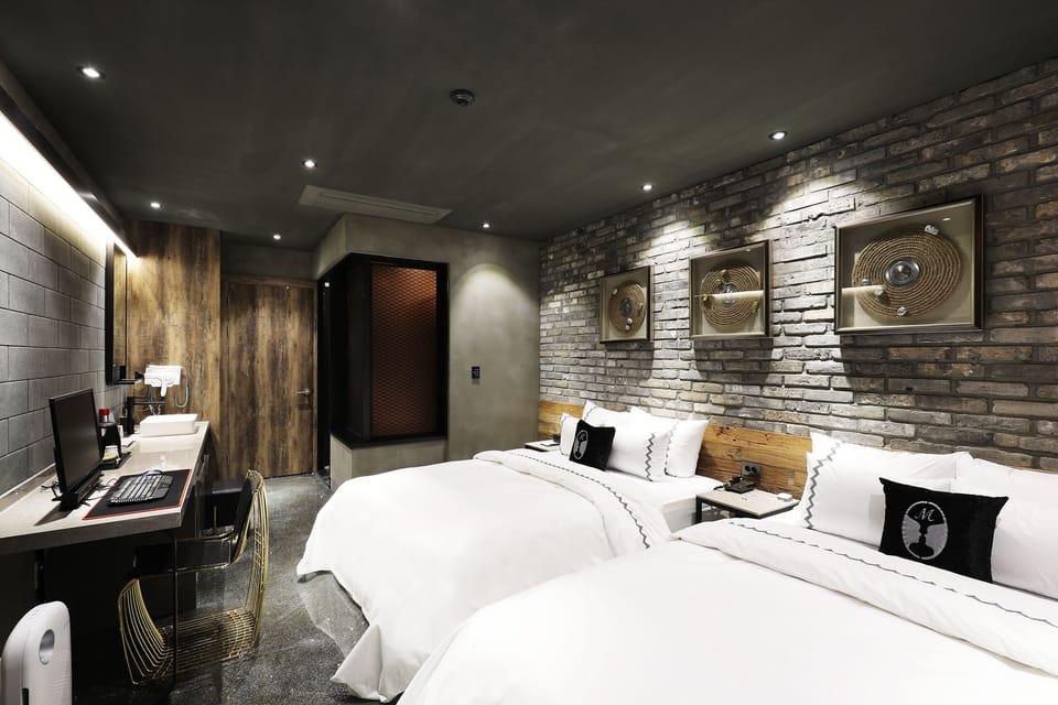 Premium Twin Room | Free minibar, laptop workspace, free WiFi, bed sheets