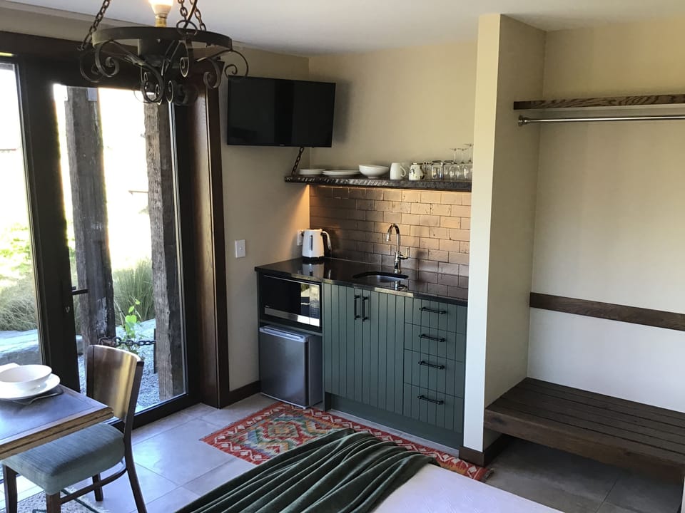 Kitchenette with all you need 