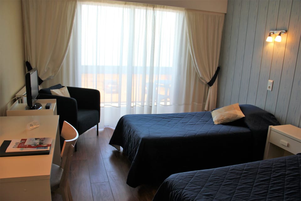 Superior Double Room, Lake View | Desk, soundproofing, free WiFi, wheelchair access