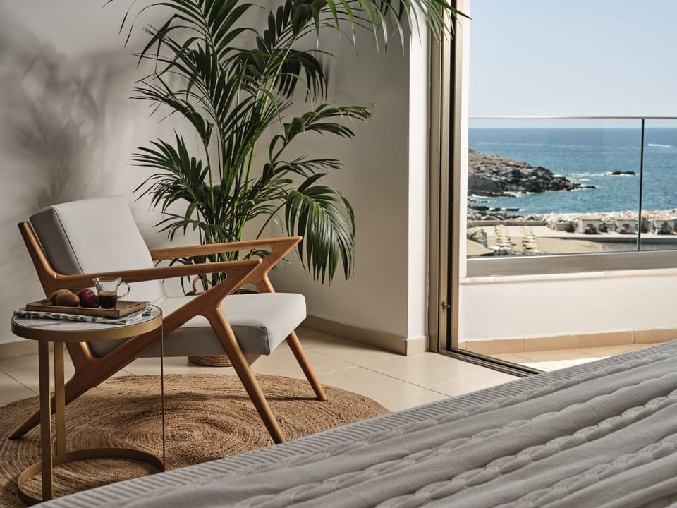 Superior Room, Sea Front | In-room safe, blackout drapes, WiFi (free), bed sheets