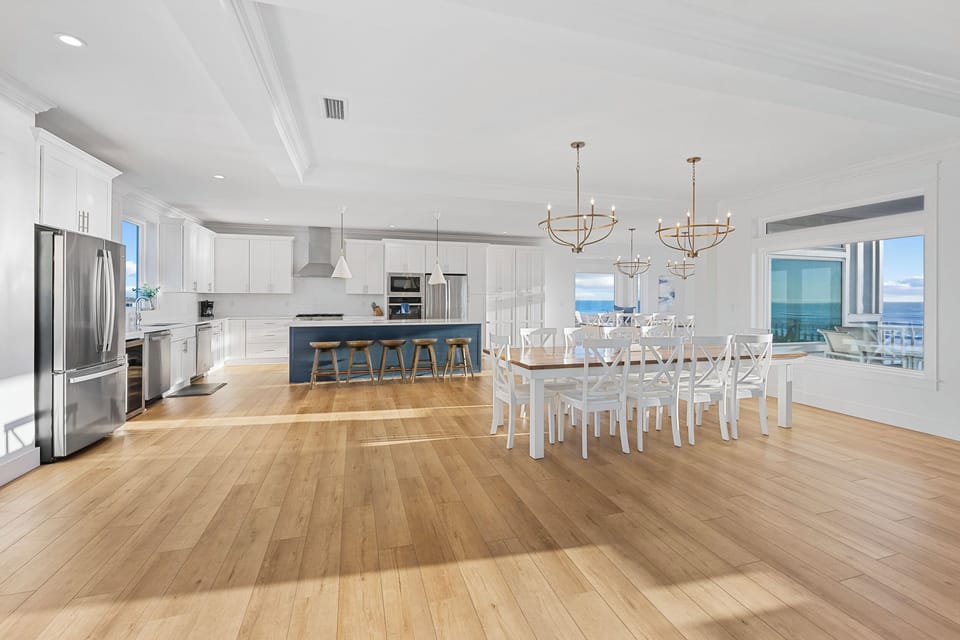 Ease of entertaining in this open concept plan with sweeping ocean views!