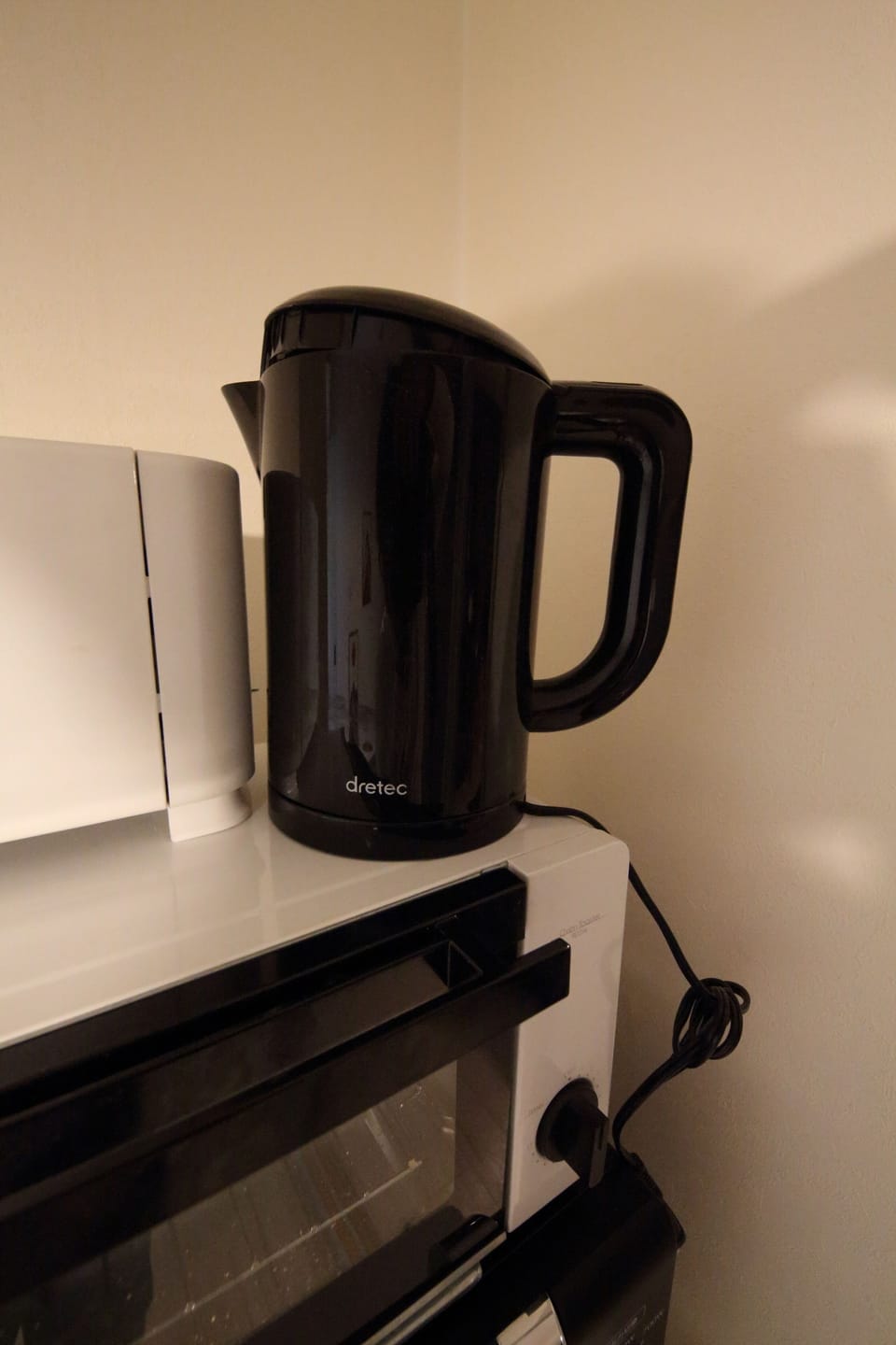 Apartment, 1 Bedroom | Private kitchenette | Fridge, microwave, stovetop, electric kettle