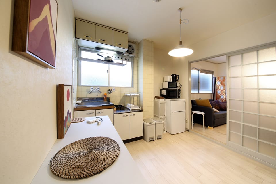 Apartment, 1 Bedroom | Private kitchenette | Fridge, microwave, stovetop, electric kettle