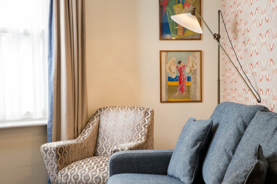 Charleston 1 Bedroom Apartment | Living area | 42-inch LCD TV with digital channels, TV, iPod dock