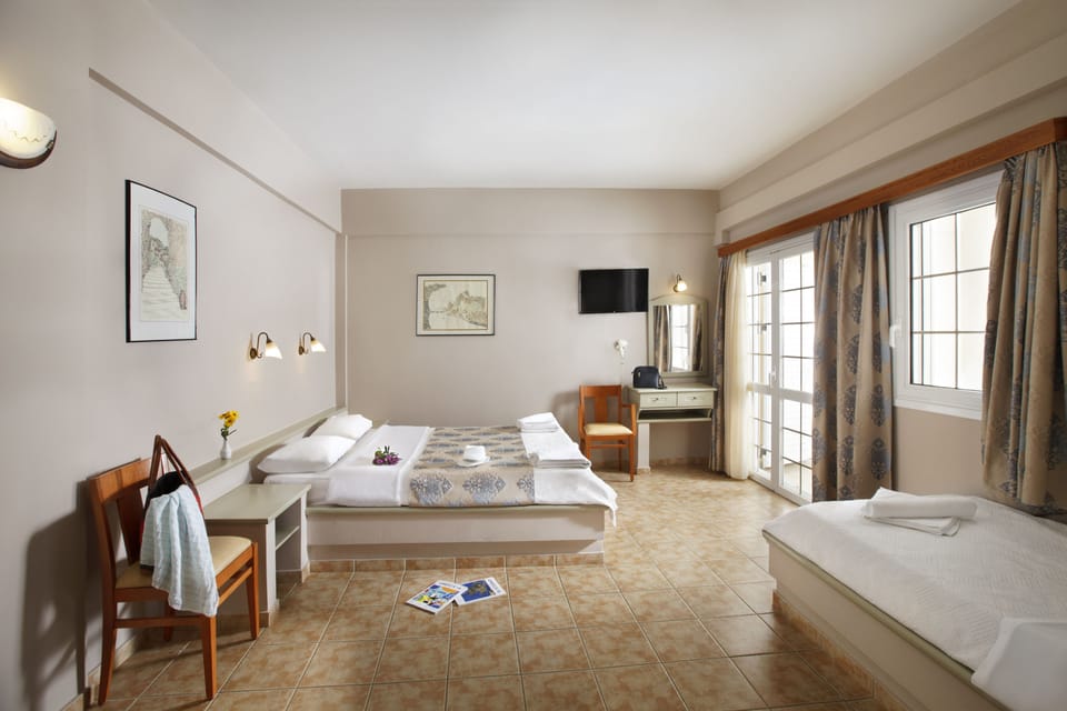In-room safe, individually decorated, individually furnished, desk
