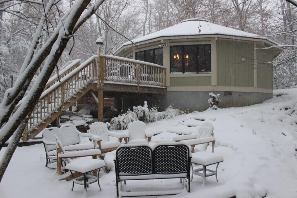 At an elevation of 4580 feet, Creekside Beech House gets plenty of snow!