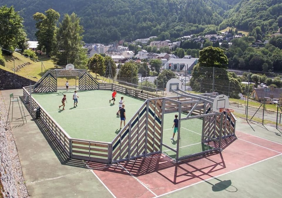 Sport court