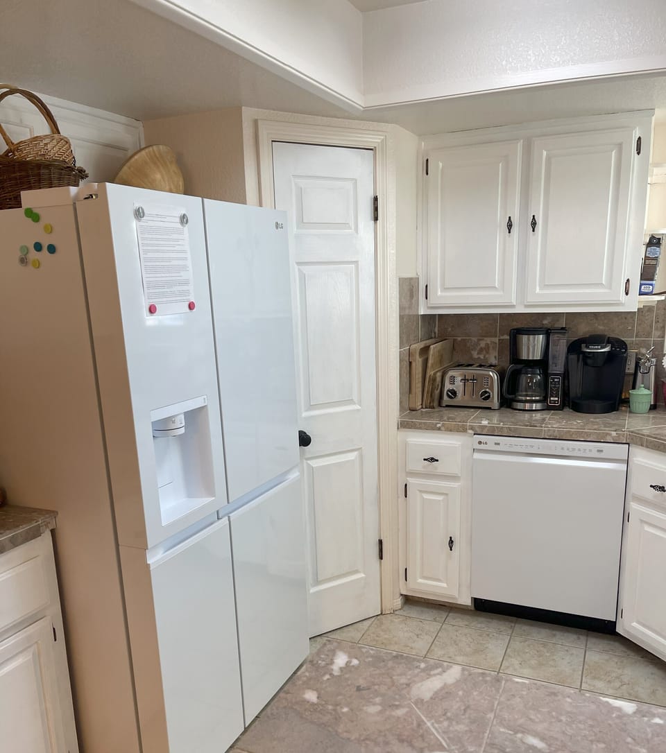 Kitchen all new appliances dishes platters all cook wear and dishes for 20+