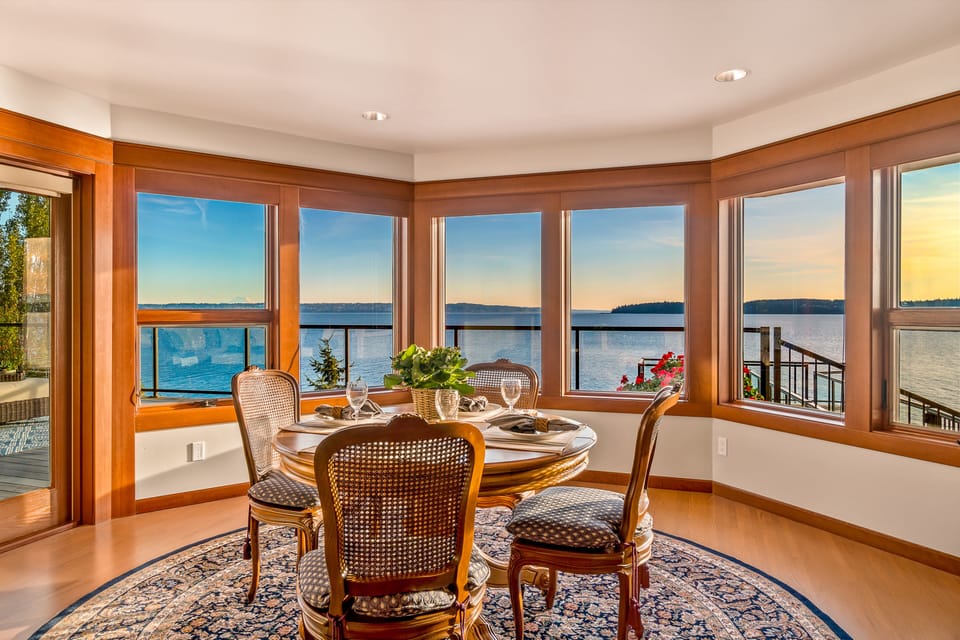Dining room now comfortably seats 8