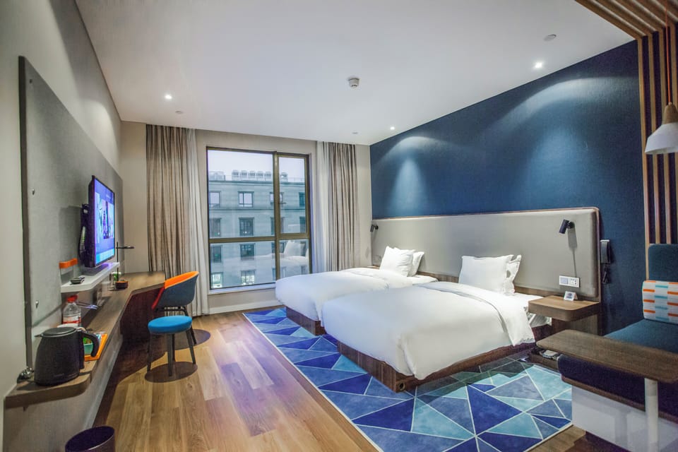 In-room safe, desk, WiFi (free), bed sheets