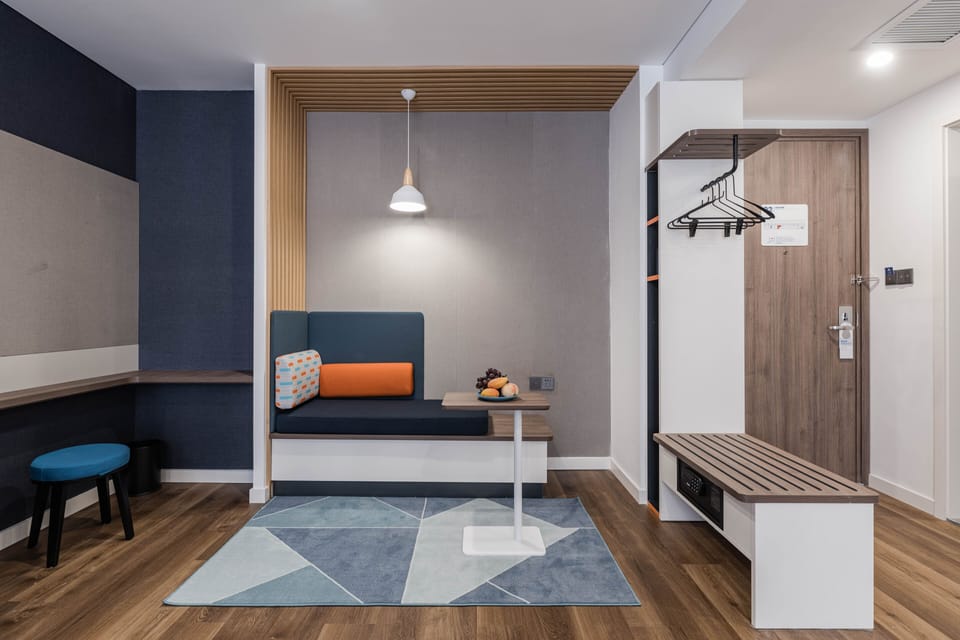 Suite, 1 King Bed with Sofa bed | In-room safe, desk, free WiFi, bed sheets