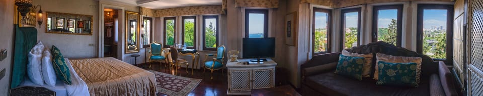 TOPKAPI | Premium bedding, minibar, in-room safe, individually decorated