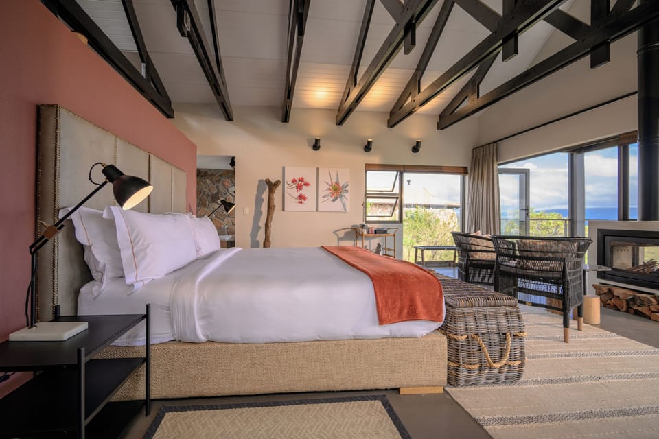 Luxury Room | Premium bedding, minibar, in-room safe, individually decorated
