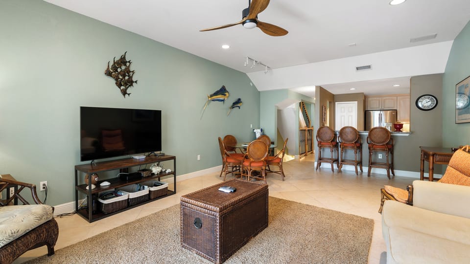 Open Floor Plan, Living, Dining, Kitchen