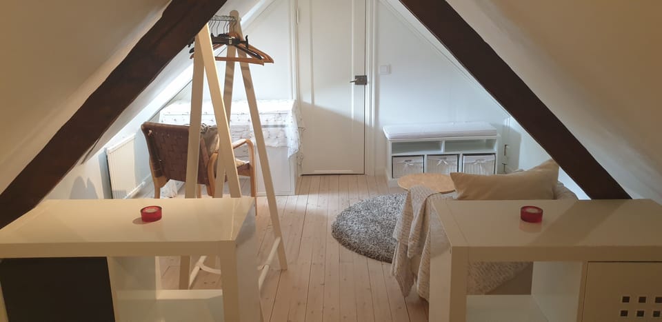 En trappa upp | Rollaway beds (surcharge), WiFi (free), bed sheets