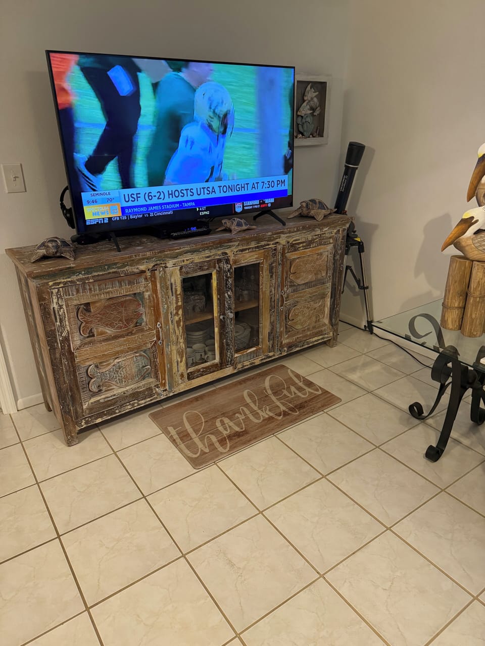 55” Samsung smart tv with Spectrum cable. Telescope star gazing launches