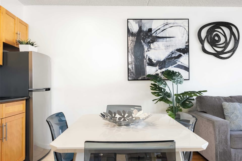Dining area for 4