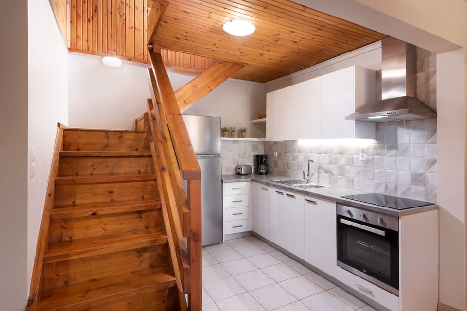Deluxe House, 3 Bedrooms, Sea View | Private kitchen | Fridge, oven, stovetop, toaster