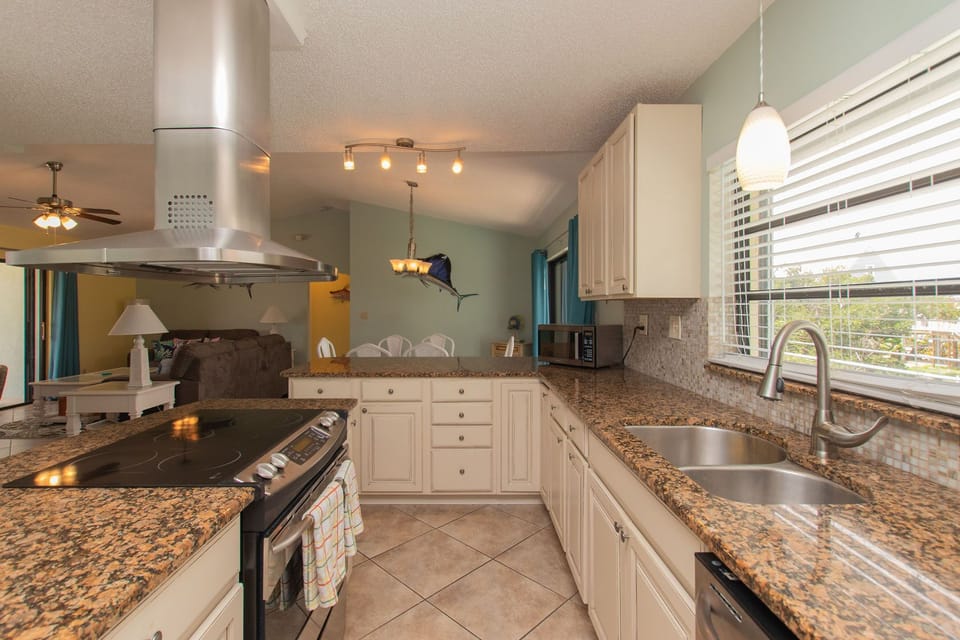 Beautifully appointed and open concept layout!