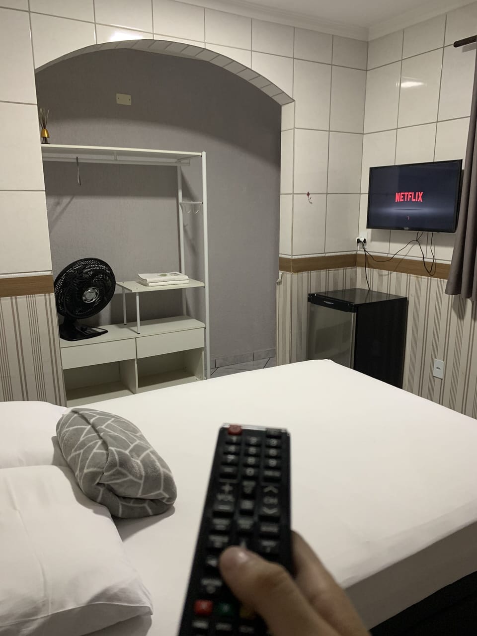 Classic Room | Hypo-allergenic bedding available, desk, laptop workspace, soundproofing