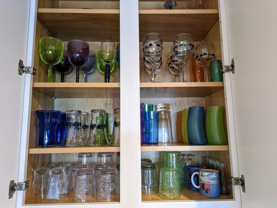 Fully and Beautifully stocked kitchen (3)