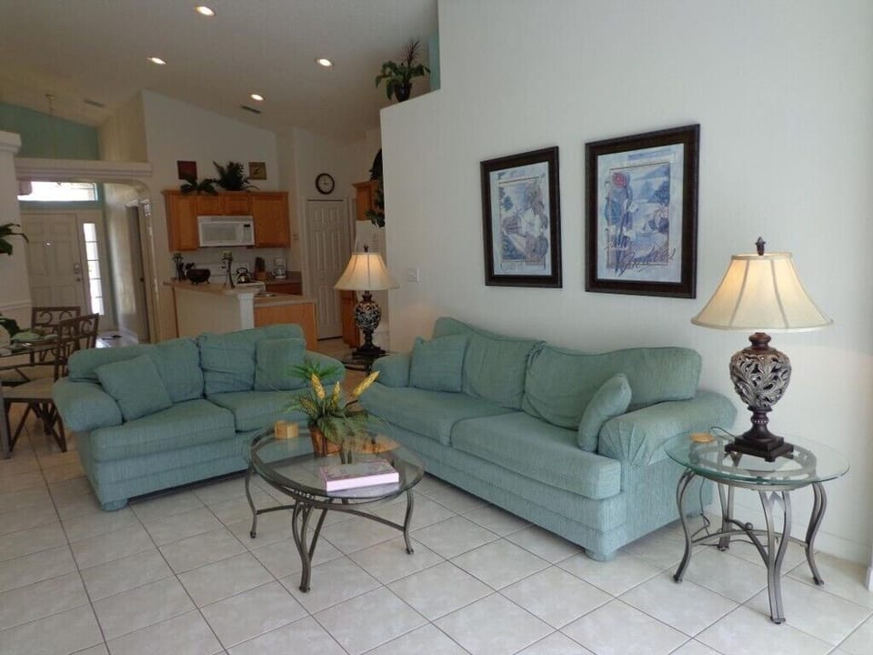 Comfortable seating for 6