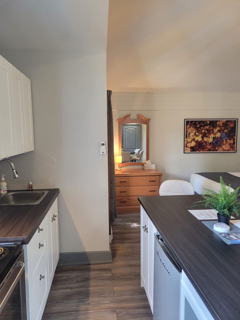 Superior Loft | Premium bedding, soundproofing, free WiFi