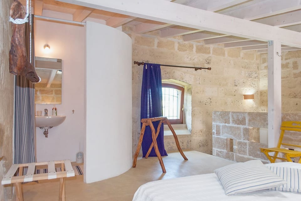 Family Suite, 2 Bedrooms, Garden View | Room amenity