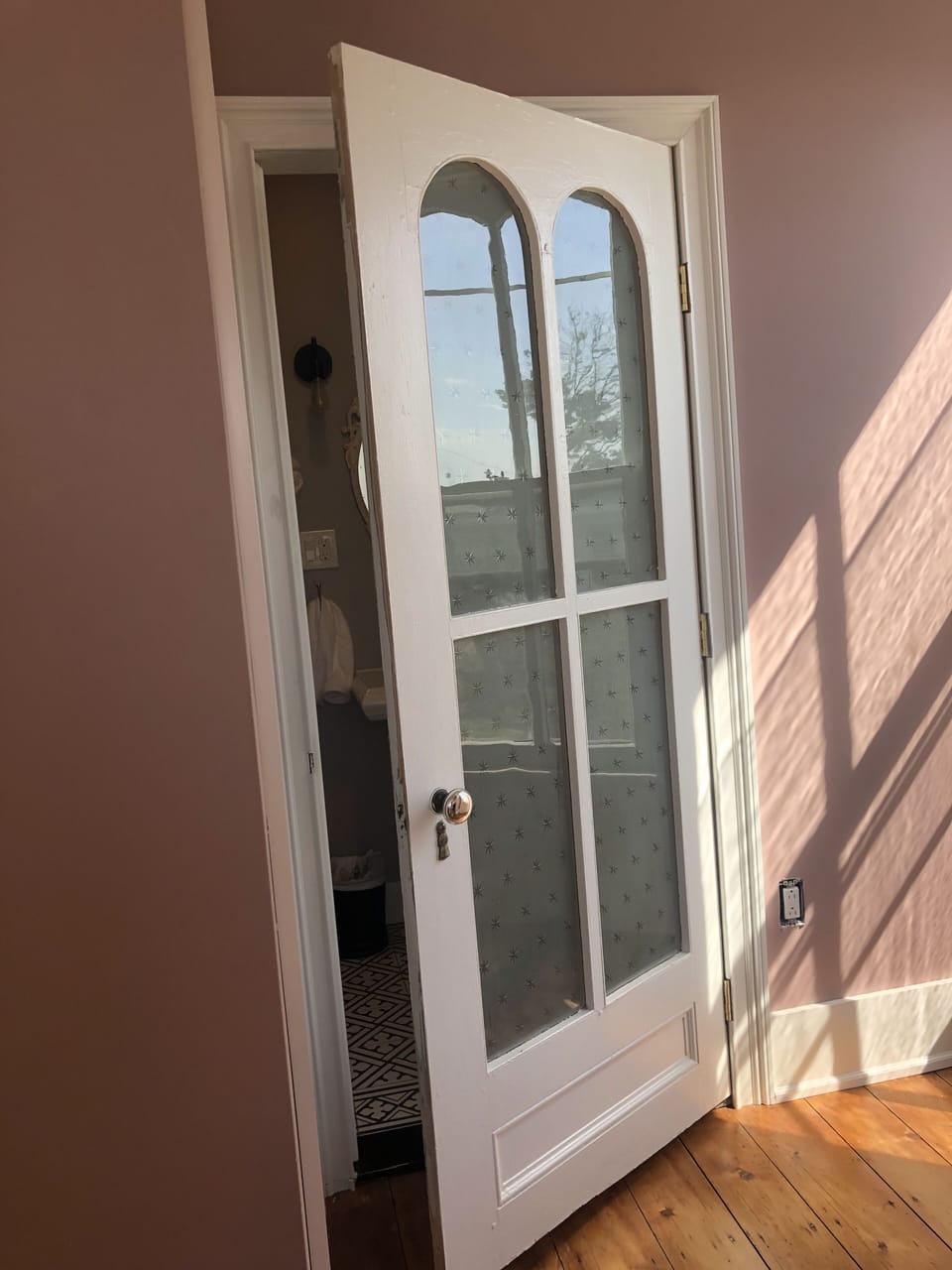 Entry door from HR Mallory bedroom into private bathroom