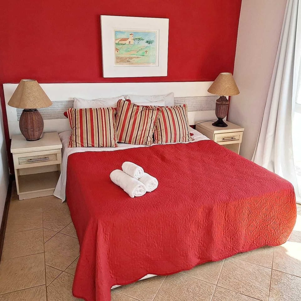 Deluxe Double Room | Minibar, WiFi (free), bed sheets