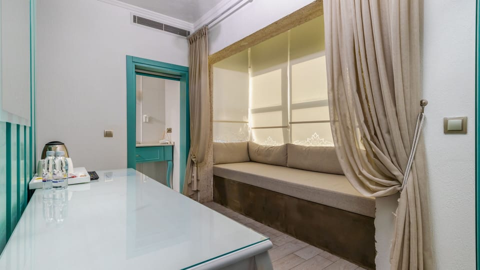 Superior Room | Premium bedding, minibar, in-room safe, desk