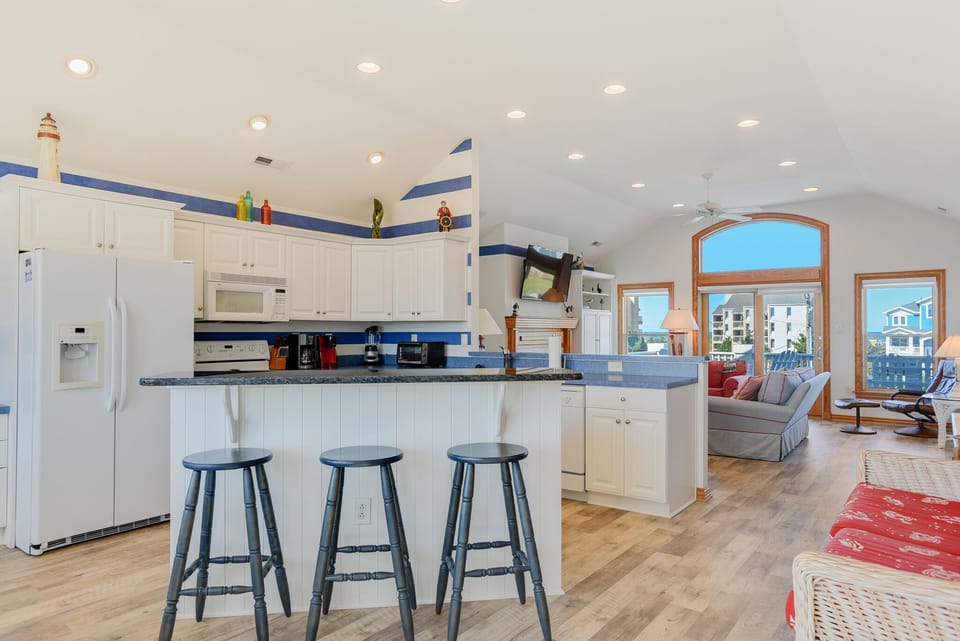 GR2234: Dare to Relax | Top Level Kitchen