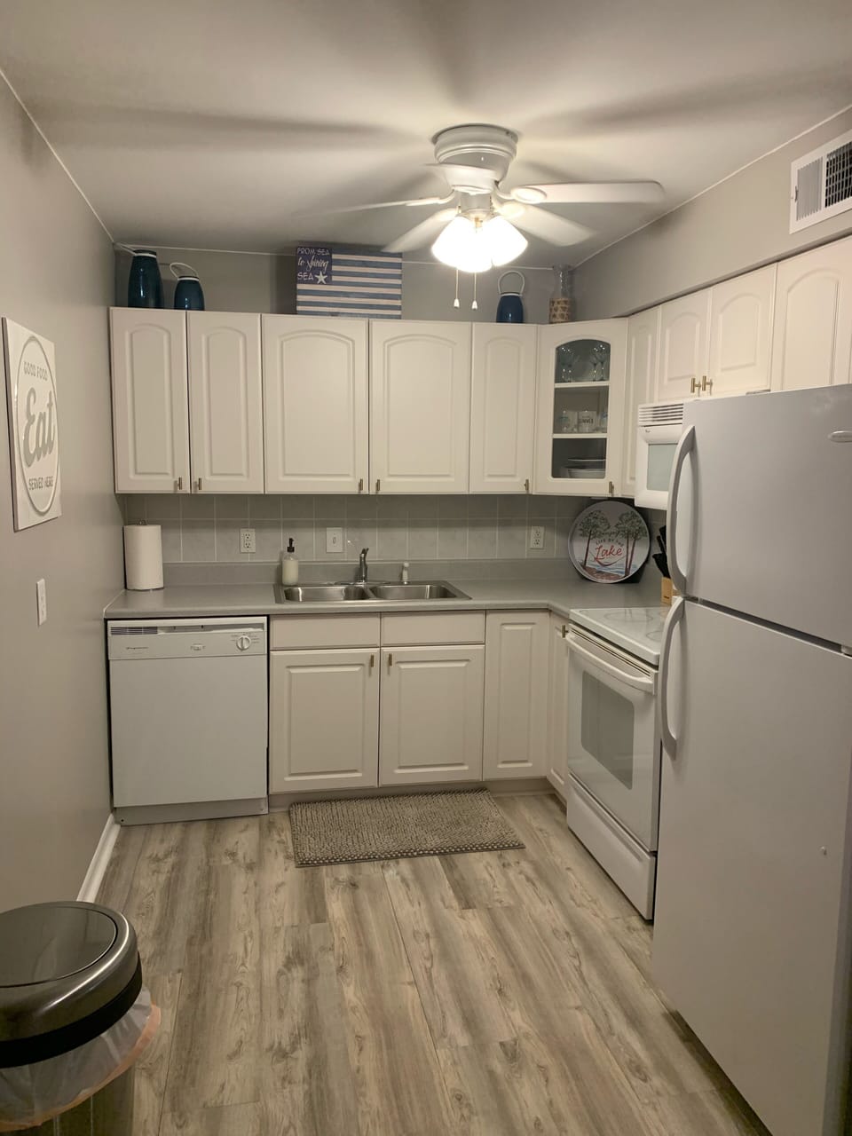 Kitchen - dishwasher, disposal