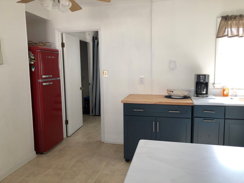 Kitchen--floating island/bar