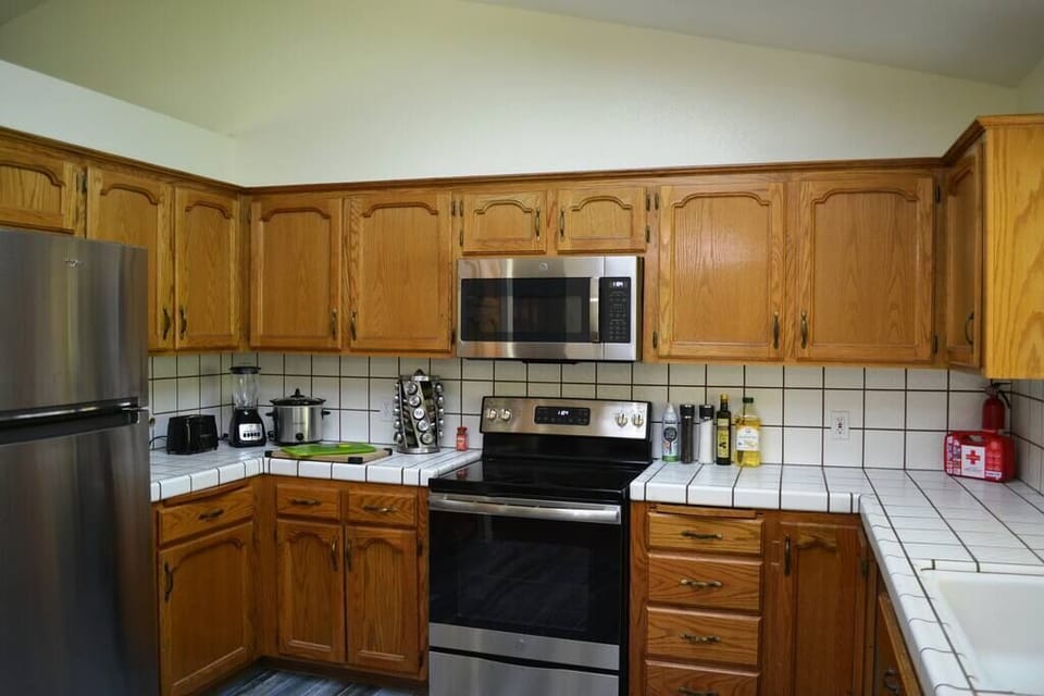All new appliances, pots, pans, dishes ect and spices too. 