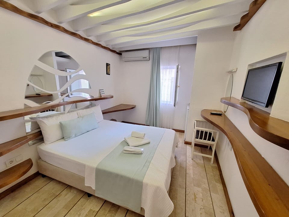 Standard Double Room | Free WiFi