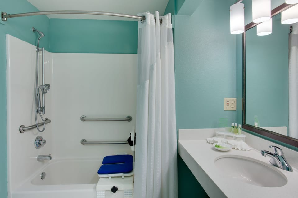 Free toiletries, hair dryer, towels