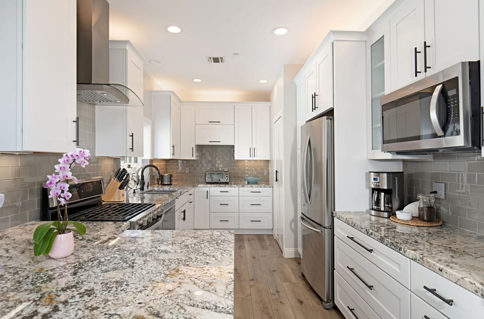 Spacious kitchen 