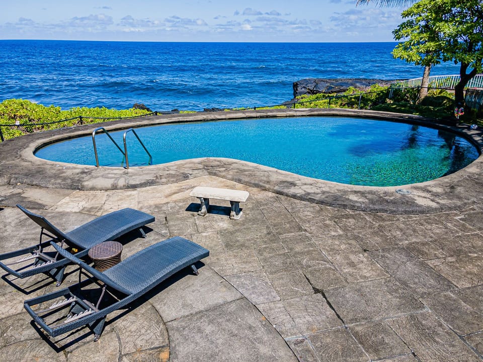 Salt Water Pool, Oceanfront at Hilo Shangrila
