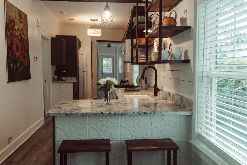 Kitchen, counter seating 