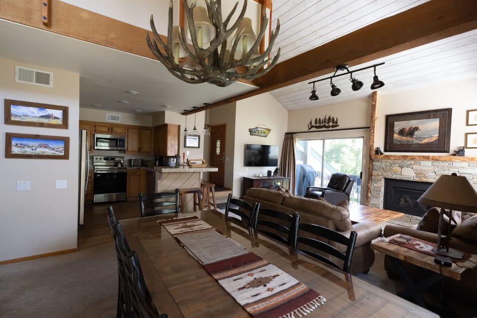 Dining Room / Living Room
