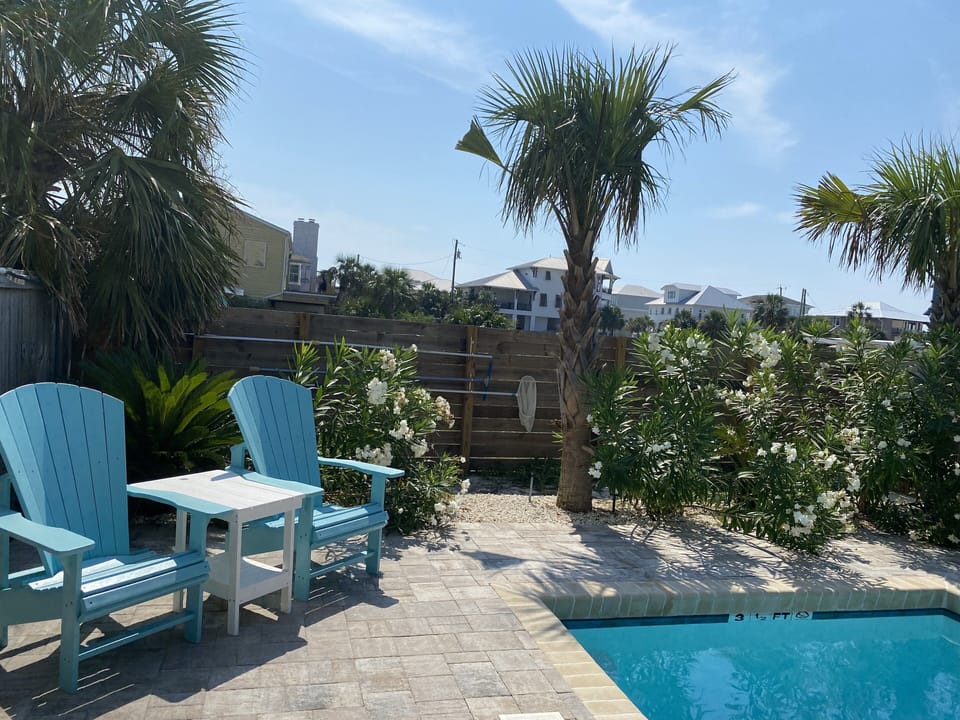 Pool area 