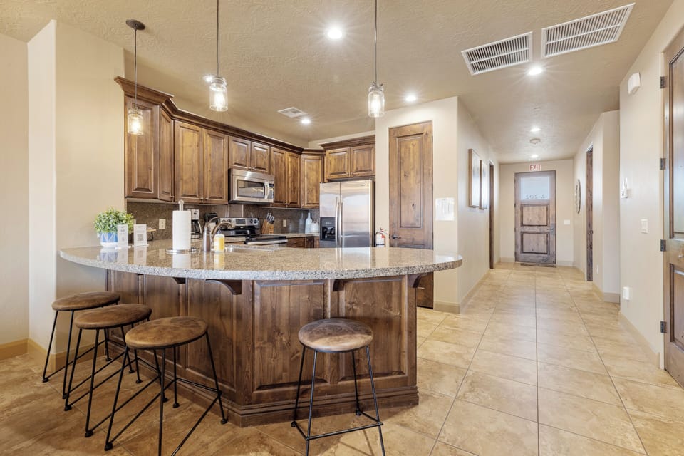 Three Bedroom Condo | Private kitchen | Coffee/tea maker, microwave, ice maker