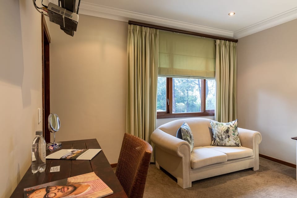 Standard Double or Twin Room (4 (20)) | Premium bedding, minibar, in-room safe, individually decorated