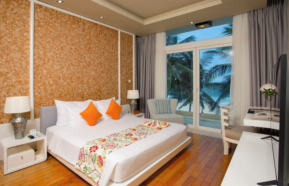 Villa Ocean Front 03 bedrooms | Minibar, in-room safe, laptop workspace, free WiFi